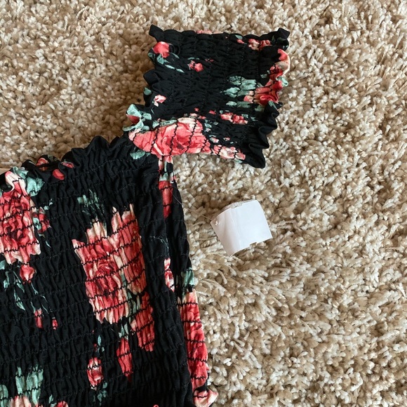 Floral off-shoulder crop top - Picture 3 of 5